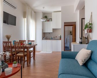 Ierone Apartment with Balcony by Wonderful Italy - Siracusa - Living room