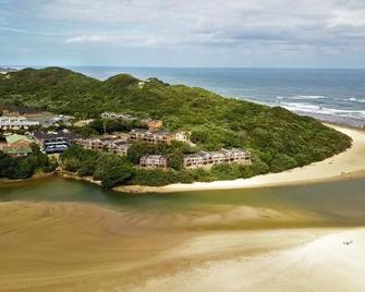 Blue Lagoon Hotel and Conference Centre - East London - Praia
