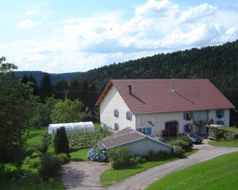 Lodging in the heart of nature between forests and meadows - Girmont-Val-d'Ajol - Edificio