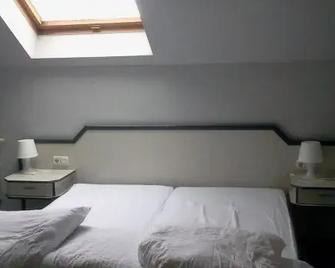 Donatus Hotel - Pulheim - Schlafzimmer