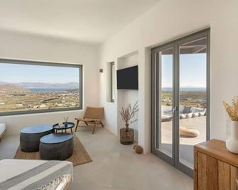 Sunrise Poem Villa 1 - Parasporos - Living room