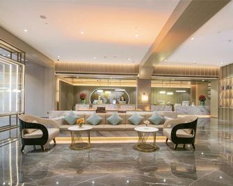 Kyriad Hotel Changsha Wuyi Square Snack Kingdom Store - Changsha - Lobi