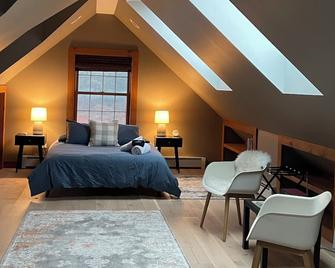 Cheerful 3 Bedroom Cottage by Rail Trail - New Paltz - Ložnice