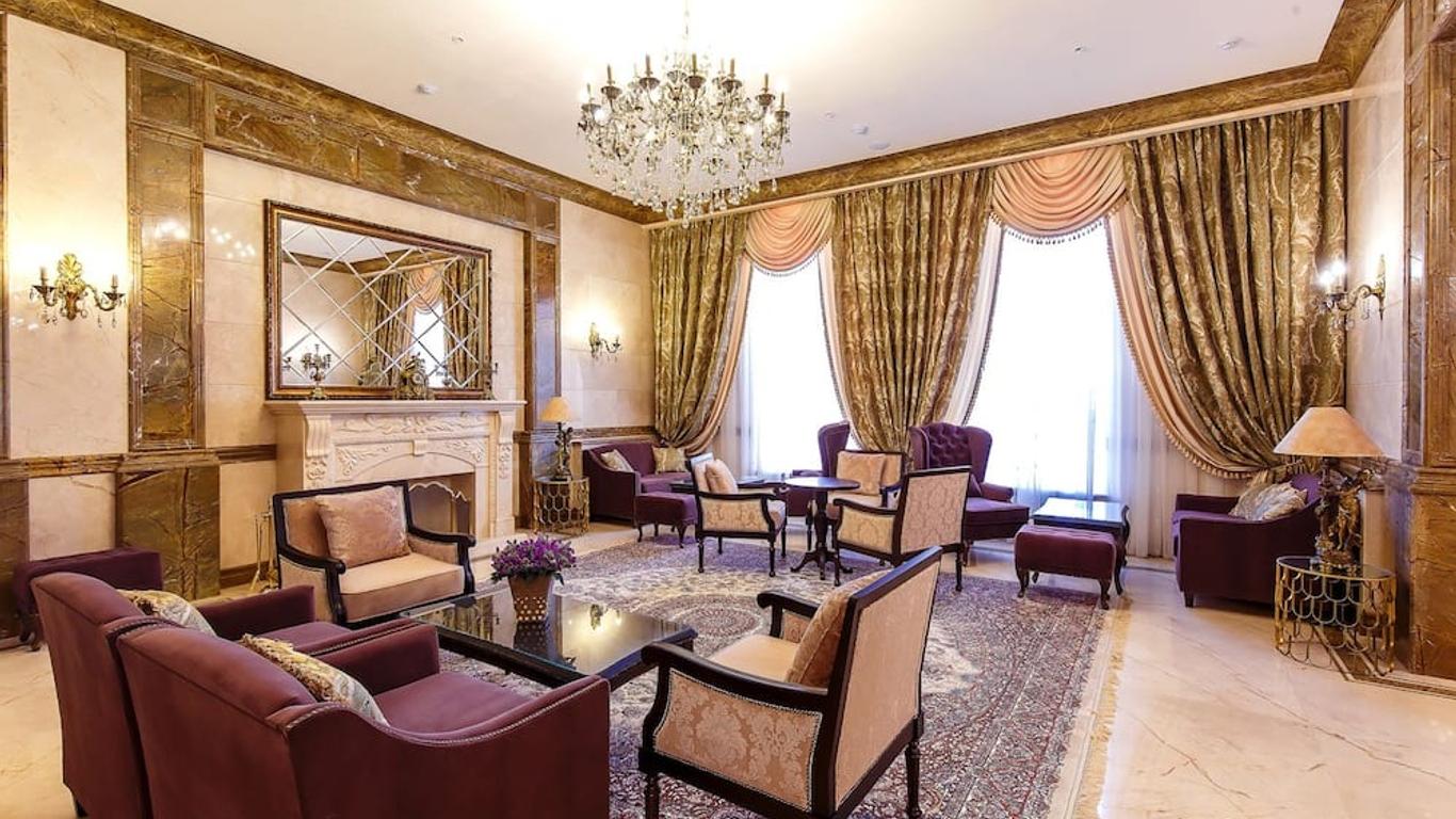 Alanda Hotel