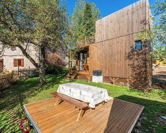 Lou Aubrac, Chalet on the paths of Aubrac in Lozère. - Mende - Patio