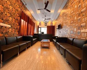 The kempty fall resort - Mussoorie - Lounge