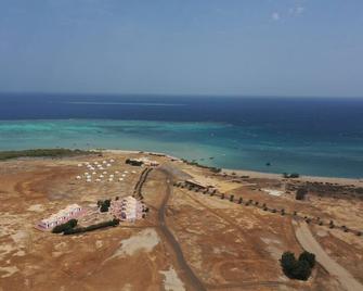 Wadi Lahami Village - Hamata - Playa