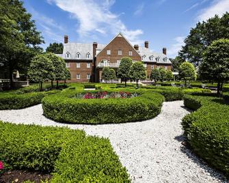 The Founders Inn and Spa, Tapestry Collection by Hilton - Virginia Beach - Building
