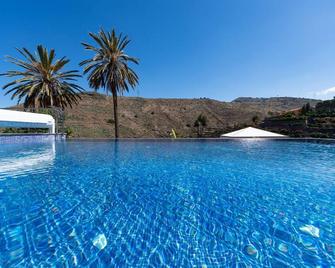 Holiday apartment Telde for 1 - 2 persons with 1 bedroom - Farmhouse - Telde - Pool