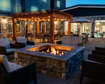 Residence Inn by Marriott Louisville Old Henry - Louisville - Patio