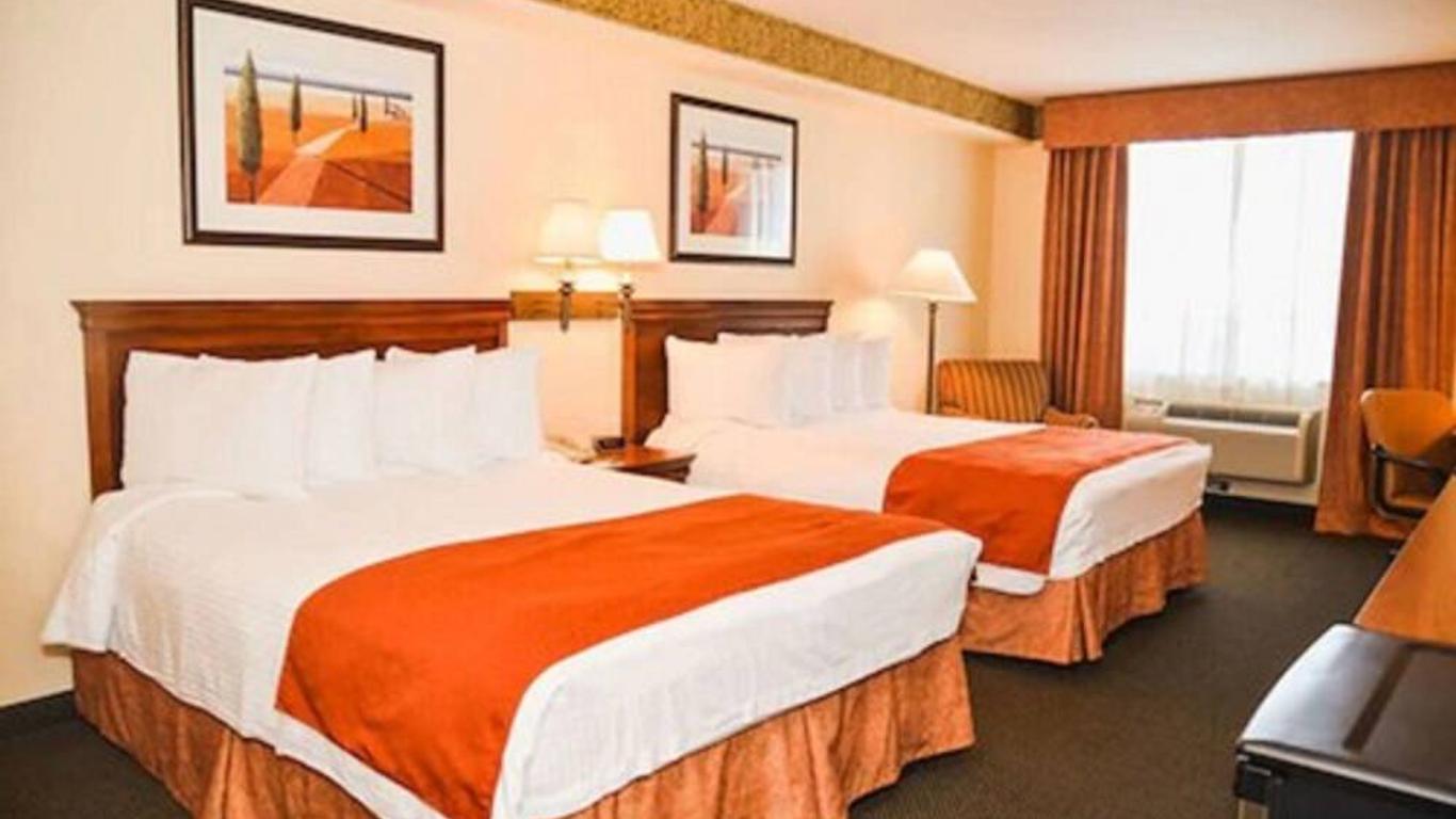 Country Inn & Suites by Radisson, London South, ON