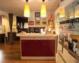 River City Inn - Singapore - דלפק קבלה