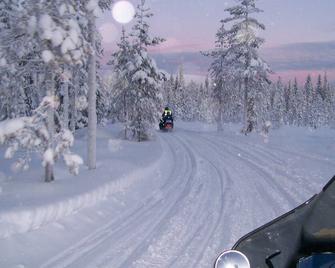 Log Cabin With Sauna, Log Fire And Forest Views - Äkäslompolo - Annehmlichkeit