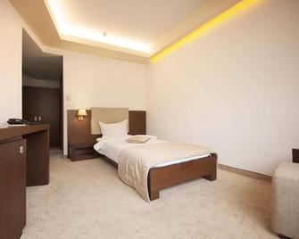 Hotel Yesterday - Bucarest - Habitación