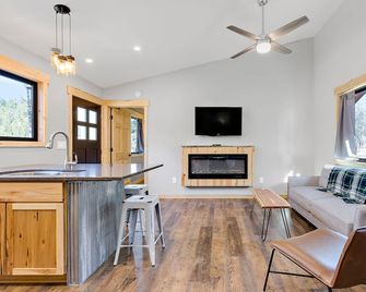 Modern rustic design with upscale finishes and 2 bedrooms. - Hill City