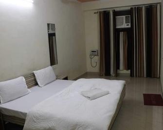 Gopi Dham - Haridwar - Bedroom