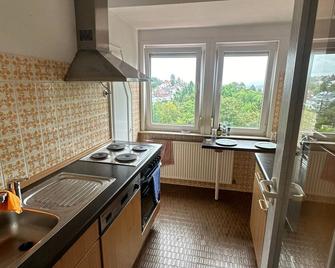 Fitters' apartment for 5 people in Stuttgart, quiet location, central, parking spaces - Stuttgart