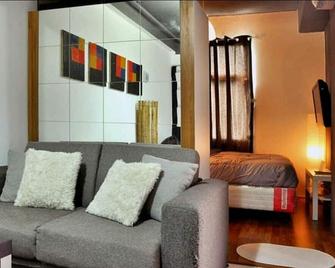 Cozy Cheap Studio Apt - Jakarta - Schlafzimmer