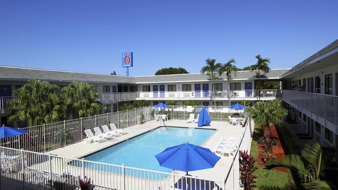 Motel 6 Lantana. Fl