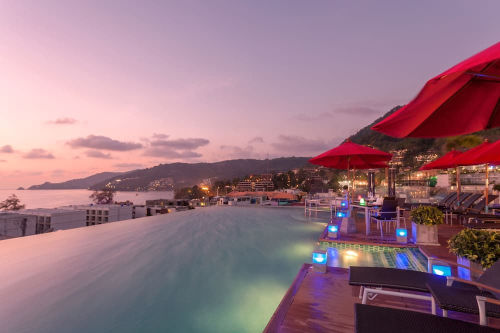 The Charm Resort Phuket - פאטונג