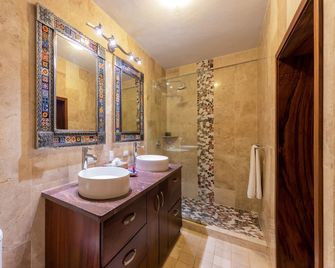 Villa Lola - Adults Only - Puerto Vallarta - Bathroom
