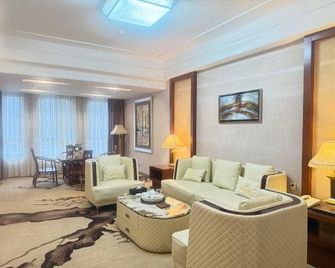 Yonghaoyuan Hotel - Yunfu - Living room