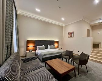 Plaza Viktoria Hotel Yerevan - Yerevan