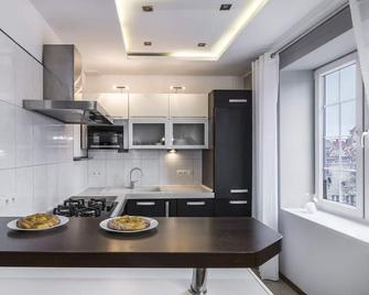 Maya's Flats & Resorts - Old Town Piwna - Gdansk - Kitchen