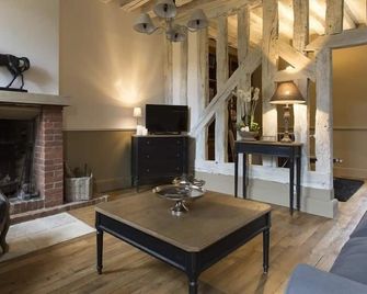 Le Pigeonnier Colbert - Montigny-la-Resle - Wohnzimmer