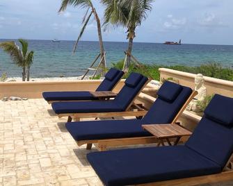 Incredible Views, Waterfront Luxury Private Villa with Central AC - Cayman Brac