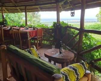 Pumba Safari Cottages - Kichwamba - Restaurante