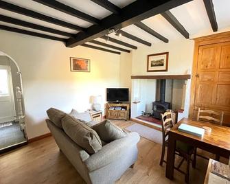 Carrow Cottage - Ironbridge - Huiskamer