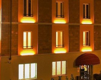Hotel Due Spade - Fidenza - Будівля