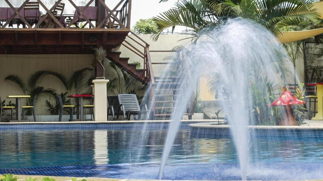 Hotel Puerto Libre