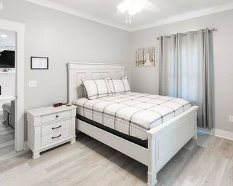 Cozy Countryside Retreat 2 - Soddy Daisy - Bedroom