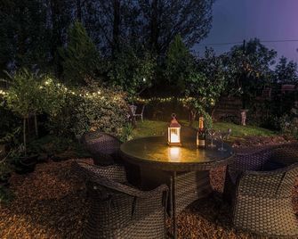 Host & Stay - Pied-a-Terre at Manor View - Bury - Patio