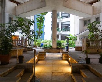 AP's Castle Stay - Pune - Lobby