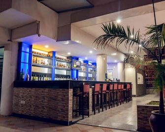 Peacock Hotel - דר א-סאלאם - בר