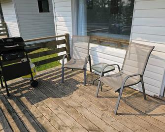 Mazinaw Lakeside Rv Park & Campground - Cloyne - Balcón