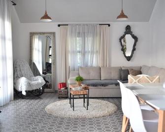Apartman L&M - Cetinje - Living room