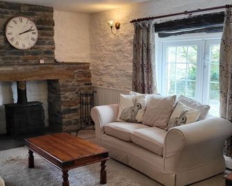 High Kiln Bank Cottage - Broughton-in-Furness - Living room