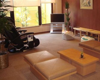 Hotel Route-Inn Aizuwakamatsu - Aizuwakamatsu - Obývací pokoj