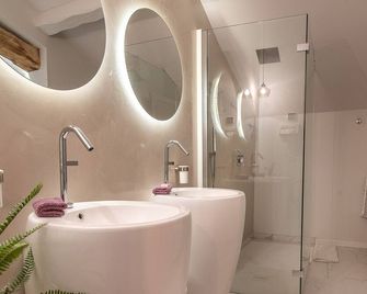 Les Suites du Midi - Saint-Paul-d'Espis - Baño