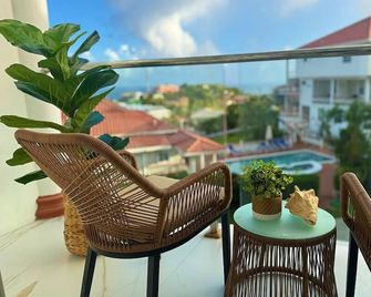 Hotel Alexandrina - Kingstown - Balcón