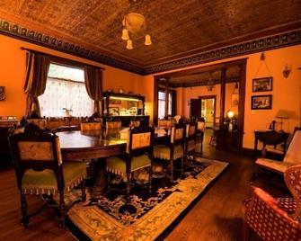 Alaska Heritage House Bed And Breakfast - Fairbanks - Yemek odası