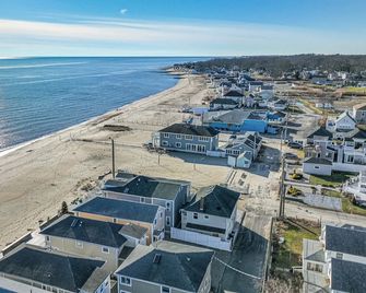 Charming Old Lyme Cottage, Steps to Priv - Old Lyme - Playa