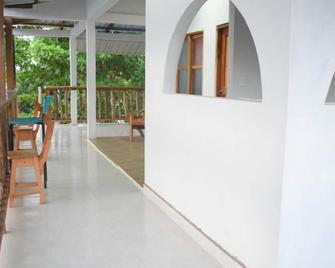 Shaddai restaurante y hospedaje - Puerto Triunfo - Patio