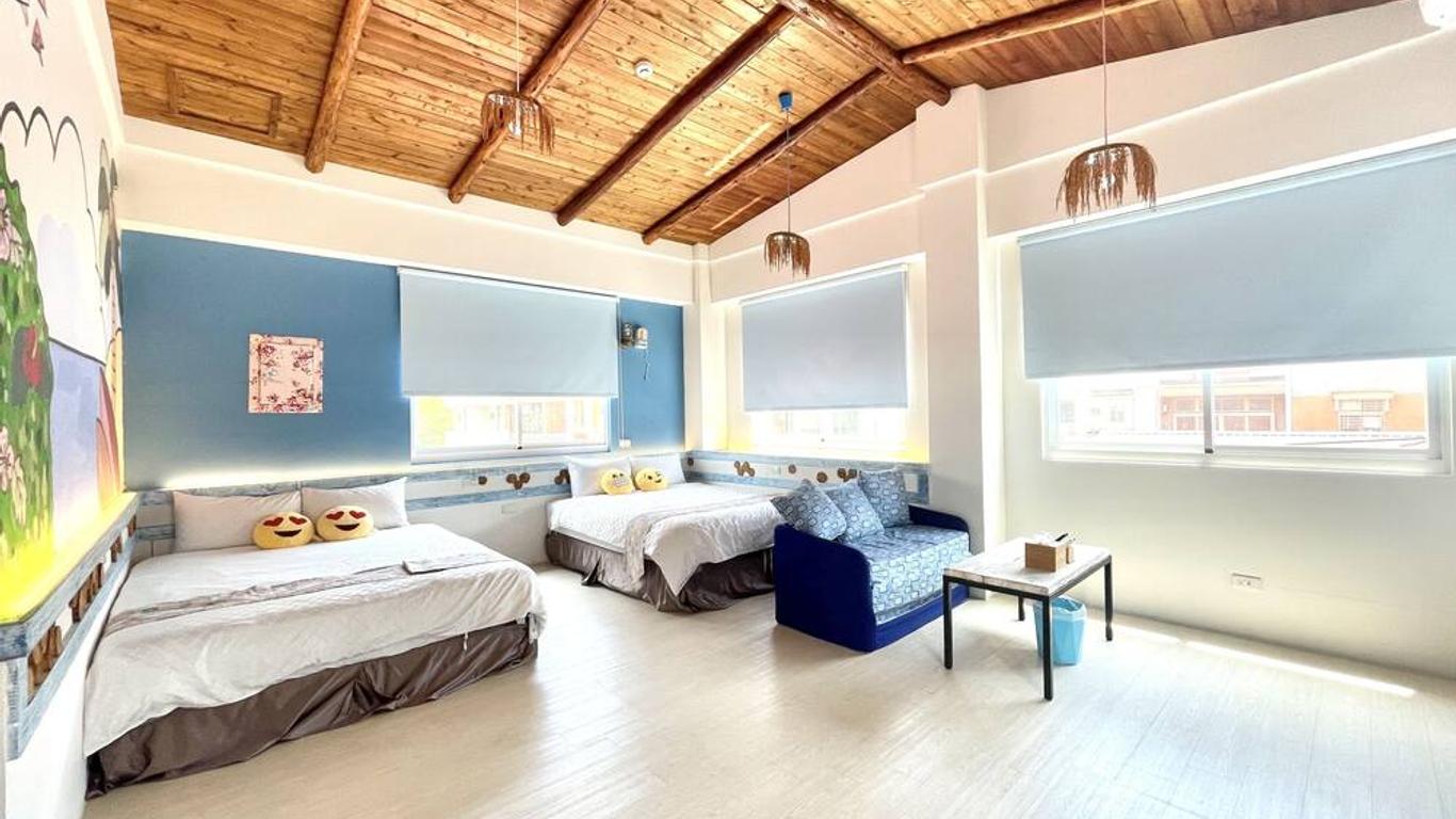 أنبينج 156 بيد آند بريكفاست