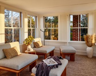 Awol Kennebunkport - קנבאנקפורט - סלון