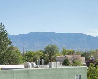 Nob Hill Boho Midcentury Charmer - Albuquerque